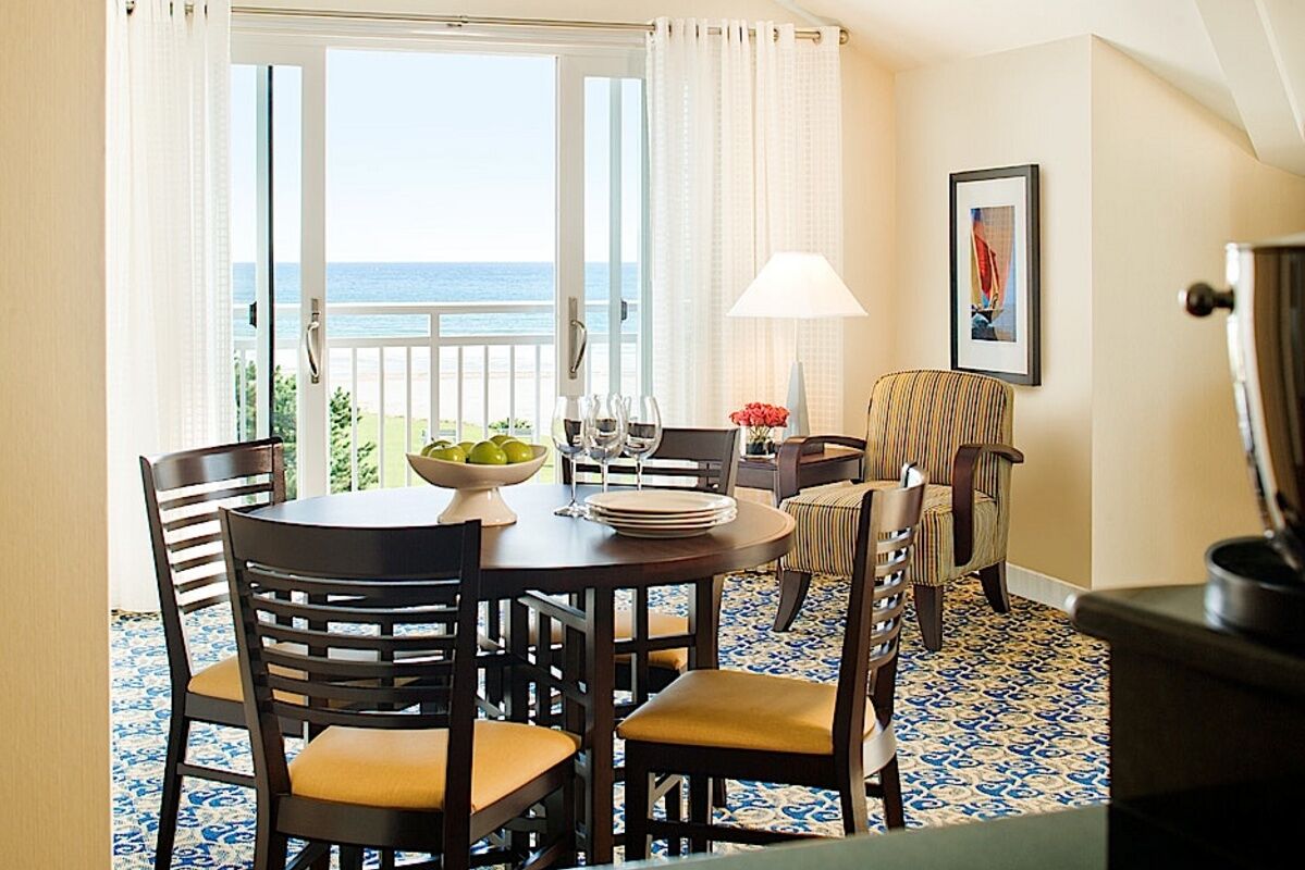 Newport Beach Hotel & Suites Middletown Ngoại thất bức ảnh
